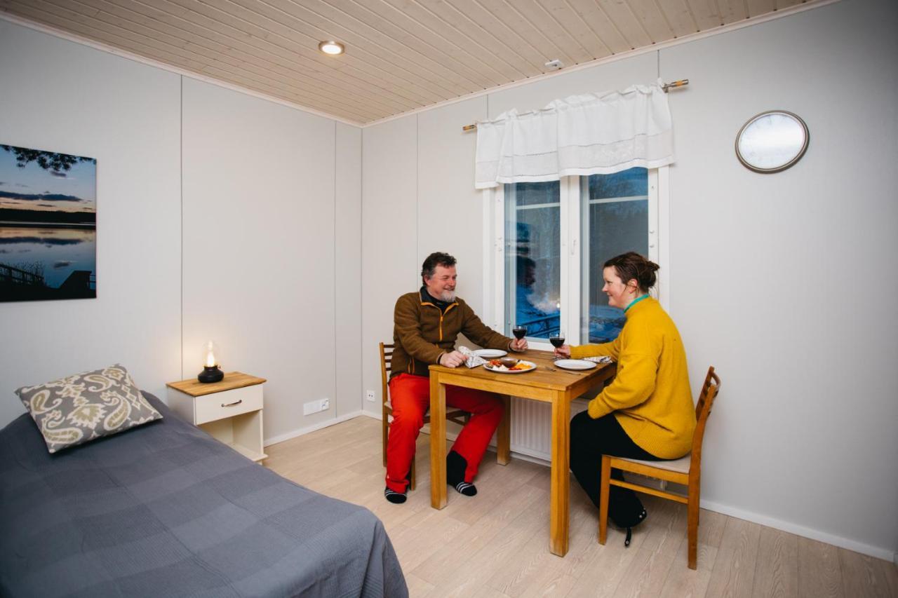 Labbnaes Semesterhem, Radhuset Kimitoön Eksteriør bilde